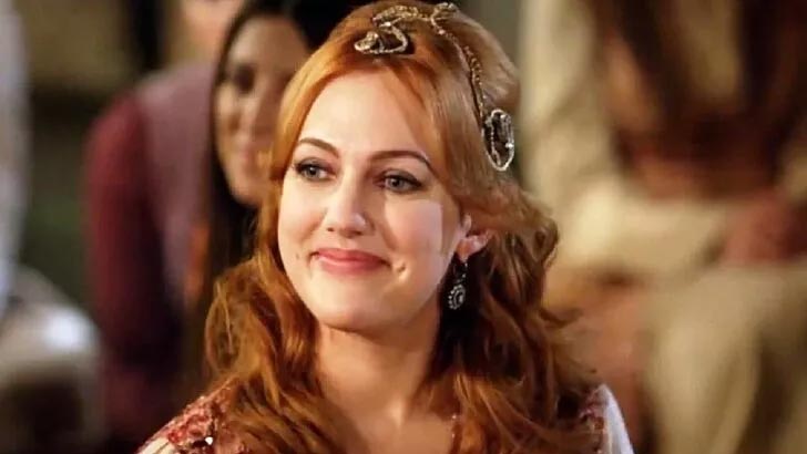 Yeni Akit’ten skandal başlık! Meryem Uzerli haberine atılan başlık tepki çekti