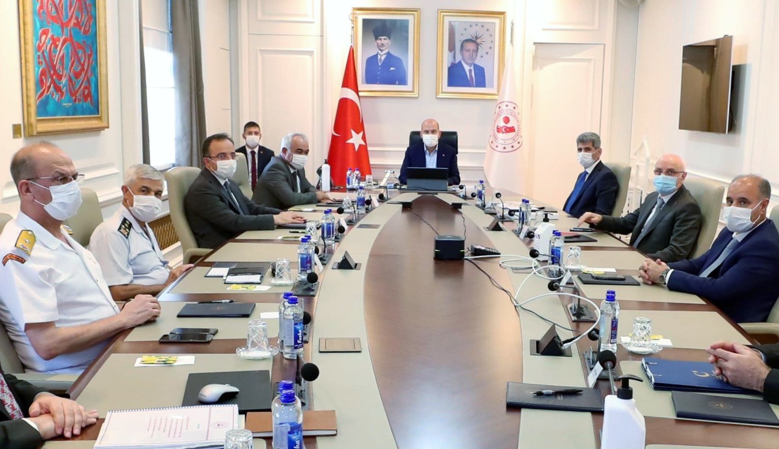 Bakan Soylu’dan koronavirüs toplantısı