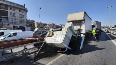 İstanbul’da TIR kazası trafiği kilitledi