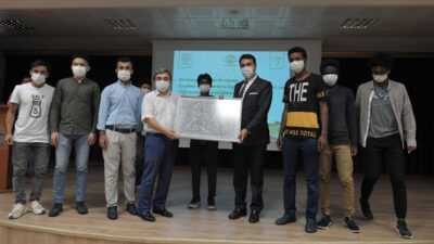 Uluslararası lisenin ilk mezunlarından duygusal veda