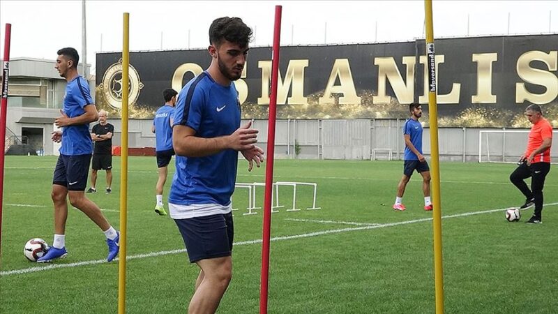 TFF 1. Lig ekibi Osmanlıspor'un ismi yeniden Ankaraspor oldu.