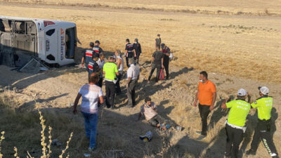 Bursa’dan yola çıkan otobüs kaza yaptı: 30 yaralı