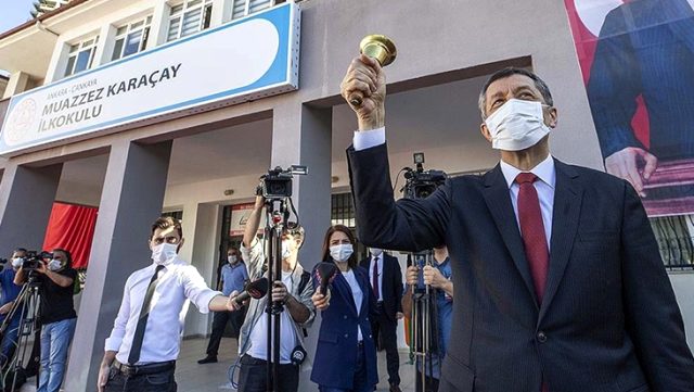 Vaka sayısı düşerken okulların durumu ne olacak? Bakan Selçuk güzel haberi duyurdu