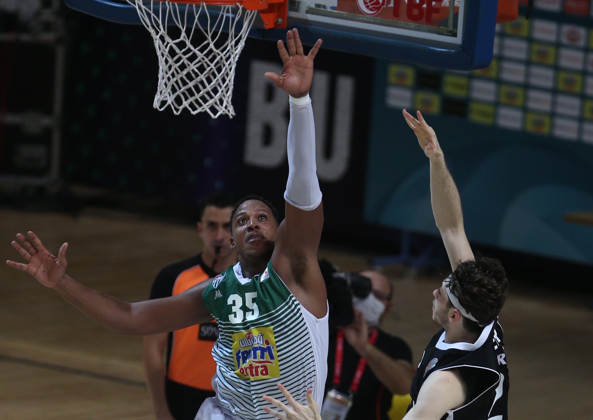 Timsah potada acımadı… Beşiktaş’a fark attı… Timsah potada acımadı… Beşiktaş’a fark attı…