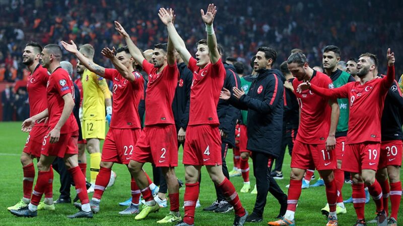 A Milli Futbol Takımı, FIFA dünya sıralamasında 32'nciliğe geriledi.