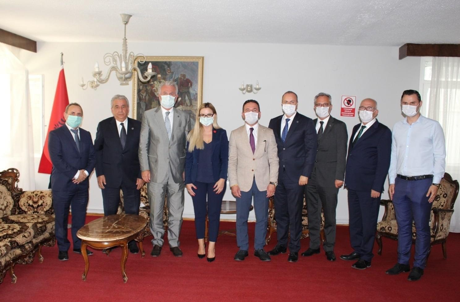 İnegöl Belediyesi’nden Zambiya’ya 20 bin maske