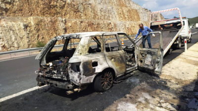 Bursa’da lüks araç küle döndü