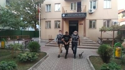 Bursa’da 3 kişiyi kana bulayan firari yakalandı!