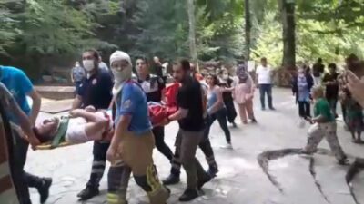 Bursa’da şelalede fotoğraf çektirmek istedi, kayalıklardan düştü