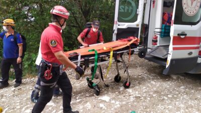 Bursa’da feci olay! Şelale yamacından düştü
