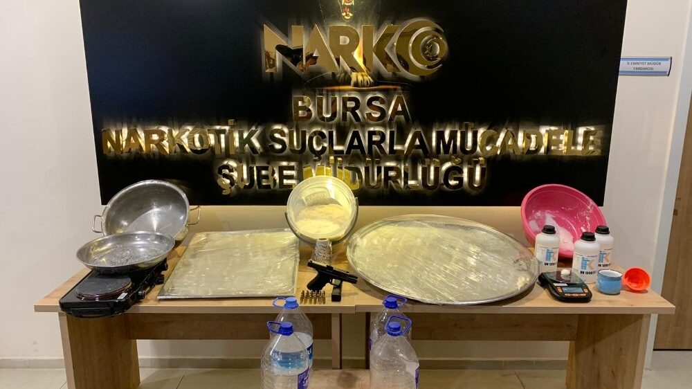 Bursa’da uyuşturucu operasyonu Bursa’da uyuşturucu operasyonu