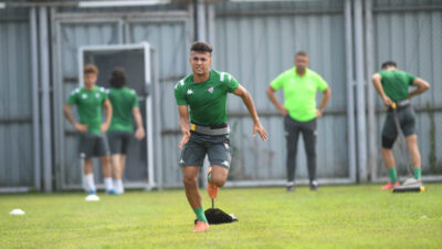 Timsah yeni sezon hazırlıklarını sürdürüyor