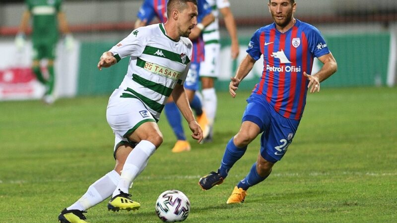 Bursaspor Teknik Direktörü Mustafa Er, ilk 2 hafta zarfında 10