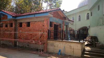 Camilere Osmangazi eli