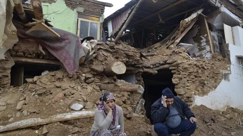 Beşik gibi sallanıyor! Peş peşe depremler…