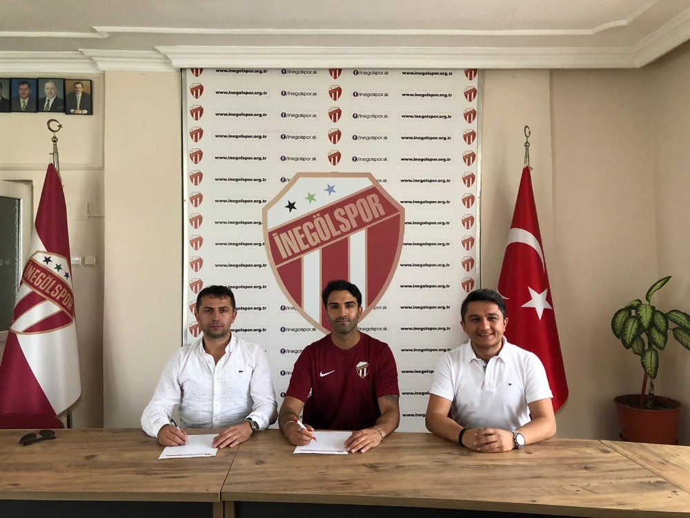 İnegölspor’da transfer! İmzayı attı… İnegölspor’da transfer! İmzayı attı…