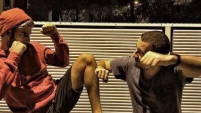 Fenomenler arasına şarkı girdi, kılıçlar çekildi!