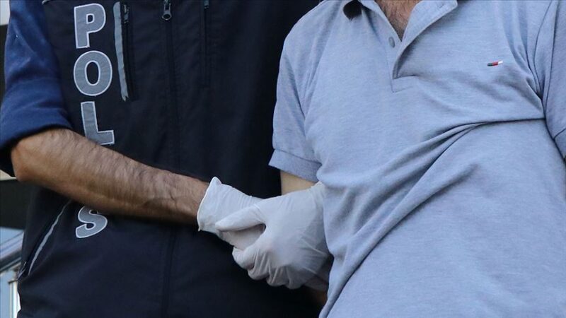 Bursa’da uyuşturucu operasyonunda 2 tutuklama Bursa'nın Yenişehir ilçesinde düzenlenen uyuşturucu operasyonunda gözaltına alınan 2 zanlı