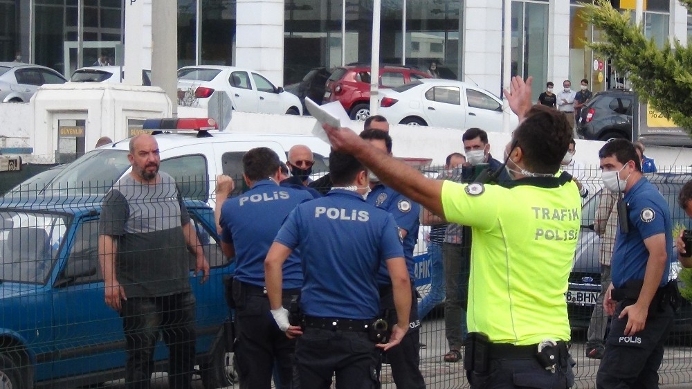 Bursa’da kaza sonrası alkollü sürücü ortalığı birbirine kattı