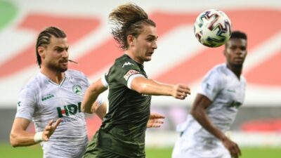 Timsah evinde kayıp… Gençler istedi ama olmadı…