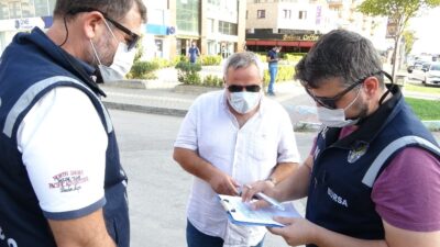 Bursa’da maske takmayan vatandaşın gazetecilere sorduğu soru şaşırttı