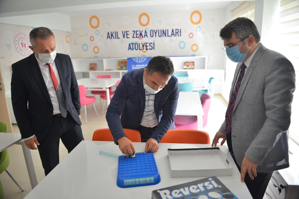 Oktay Yılmaz’dan gençlere ziyaret