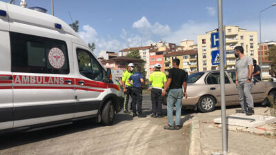 Bursa’da otomobil motosiklete çarptı: 2 yaralı