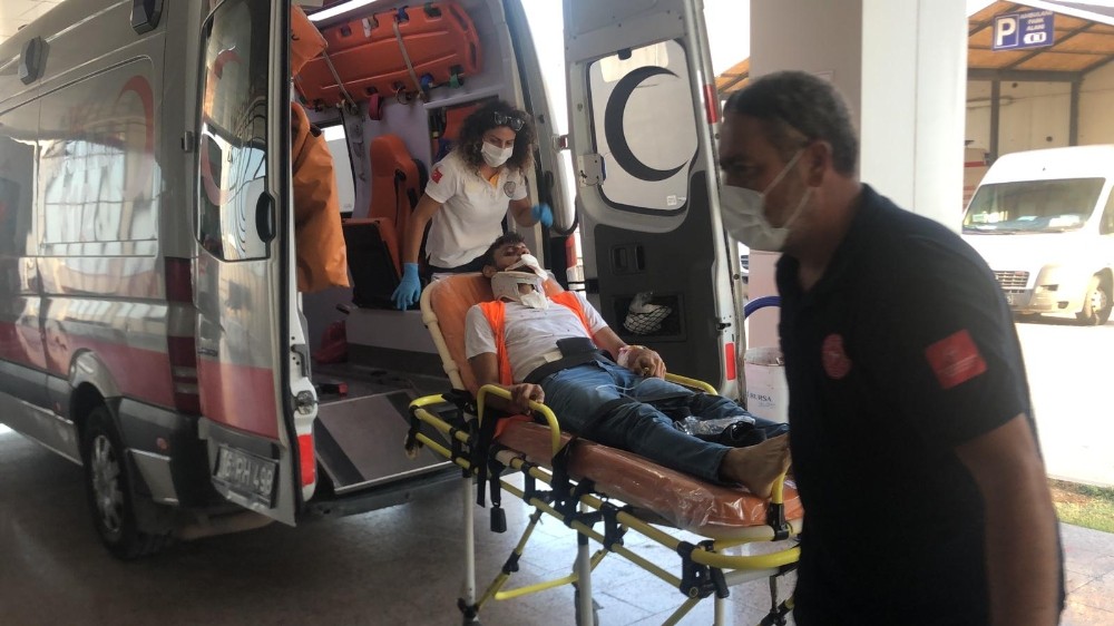 Bursa’da feci kaza: 2 yaralı Bursa’da feci kaza: 2 yaralı