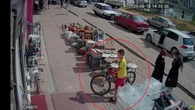 Bursa’da kendi bisikletini bırakıp başka bisikleti çaldı linç edilmekten polis kurtardı