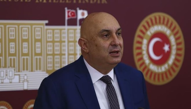 CHP’den Macron’a tepki: Haddini bilmeli