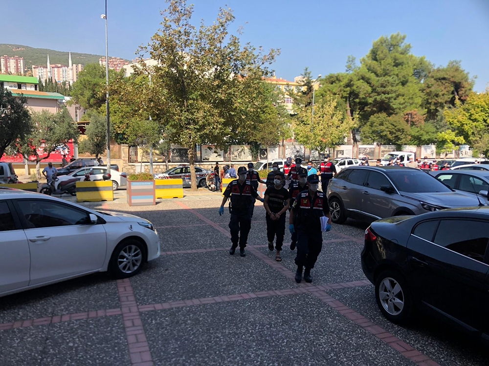 Suriyeli iki grup kavga etti, 4 ağır yaralı Suriyeli iki grup kavga etti, 4 ağır yaralı