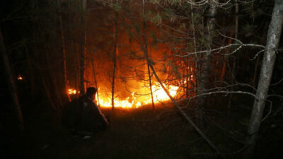 Alevler köye 150 metre kala durduruldu