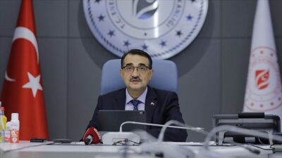 Bakan açıkladı! İlk yerli güneş panelleri Karapınar’a gönderildi