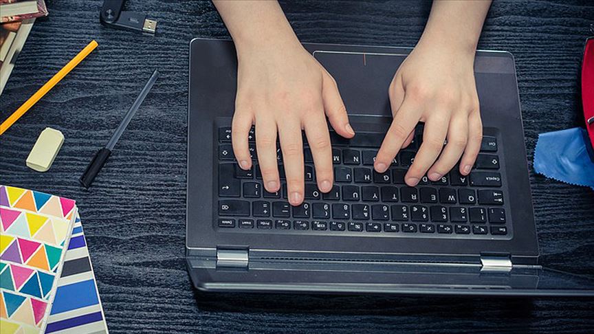 Ebeveynlere ‘düzenli ders takibi’ uyarısı