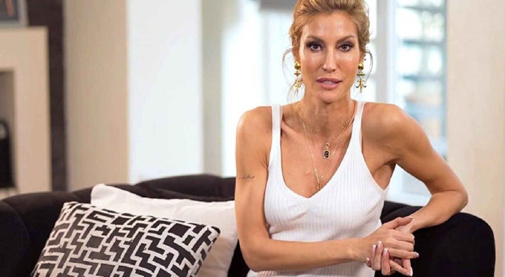 Çağla Şıkel’e ölüm tehdidi!