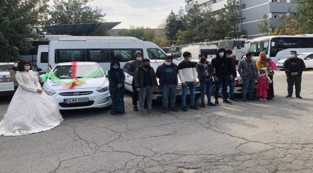 Düğün konvoyu görünümlü göçmen kaçakçılığı
