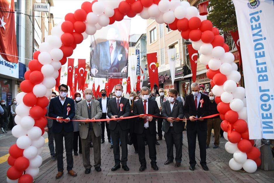 ‘İnegöl ve Cumhuriyet’ sergisi uzun sokakta açıldı
