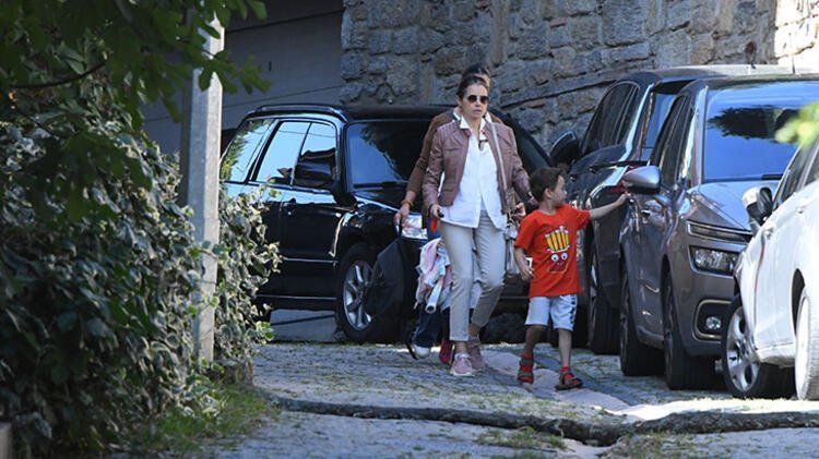 Özgü Namal eşinin vefatından sonra ilk kez görüntülendi Özgü Namal eşinin vefatından sonra ilk kez görüntülendi