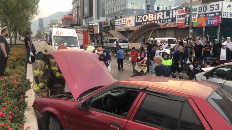 Bursa'da 4 aracın karıştığı trafik kazasında yaralanan 1'i çocuk 4