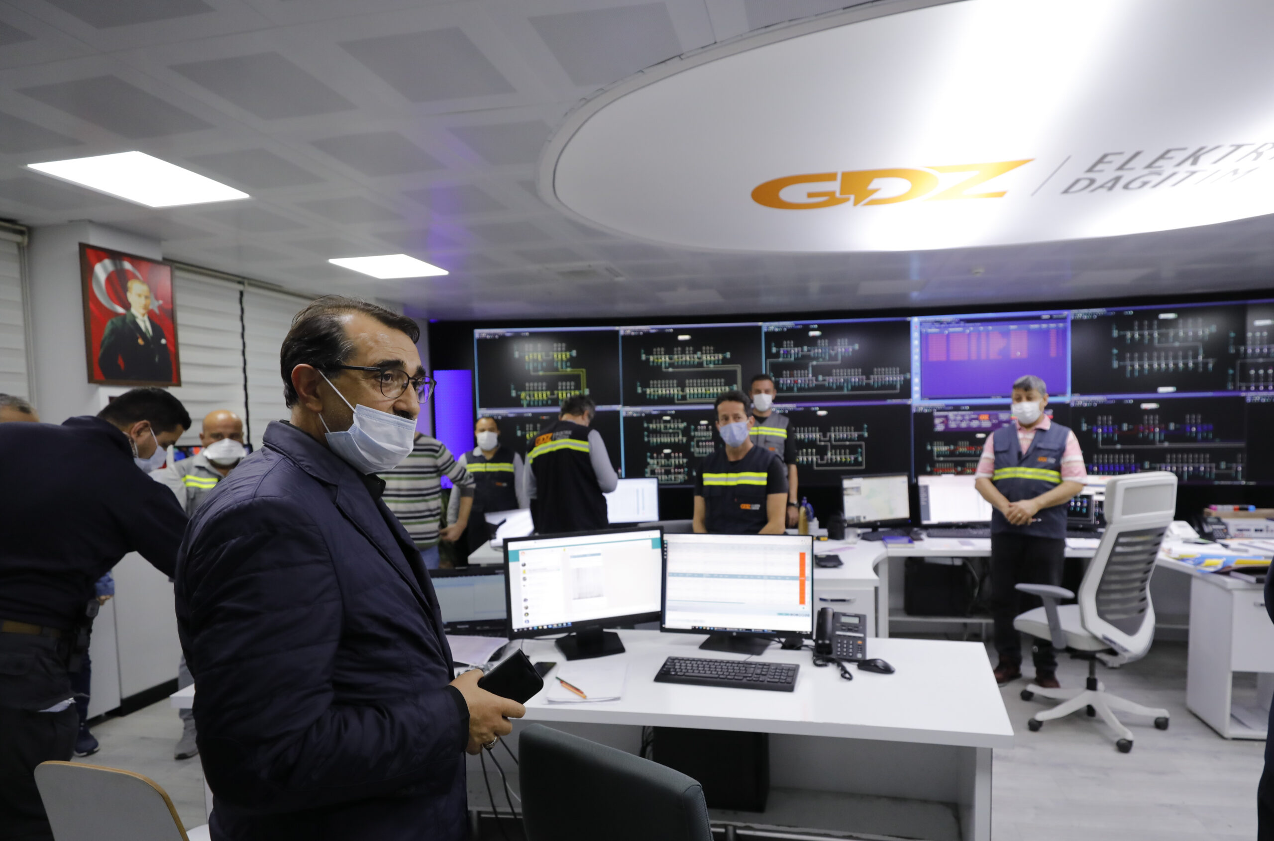 Bakan Dönmez’den elektrik ve doğalgaz kesintileriyle ilgili açıklama