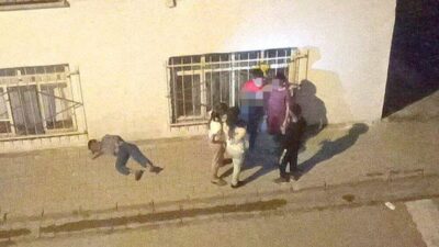 Şoke eden görüntü! Biri bayıldı, diğerleri devam etti