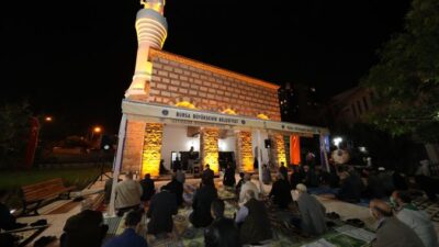 Bursa’daki 600 yıllık cami küllerinden doğdu