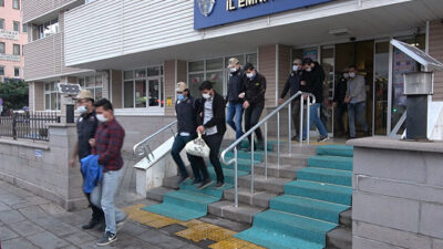 FETÖ üyesi askerlere ‘ankesör’ operasyonu: 7 gözaltı