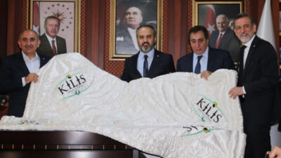 Ankara’dan geldi, tebdil-i kıyafetle sokaklarda gezdi, AK Parti’yi sordu