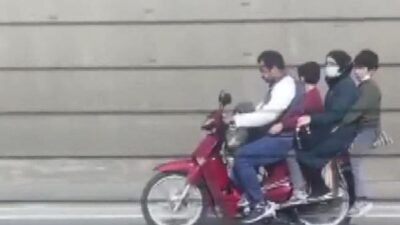 Bursa’da tehlikeli yolculuk! 5 kişi aynı motosiklette