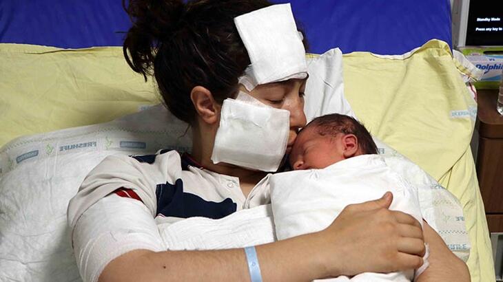 Doğum yapan eşini hastane odasında bıçaklayan sanığa, 18,5 yıl hapis! Doğum yapan eşini hastane odasında bıçaklayan sanığa, 18,5 yıl hapis!