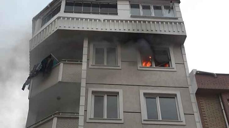 Yangın paniği! Tüm daireyi sardı