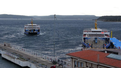 Deniz ulaşımına fırtına engeli! İptal edildi