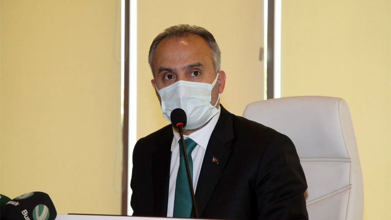 Aktaş’tan sert açıklama: Tribünlere oynamayın