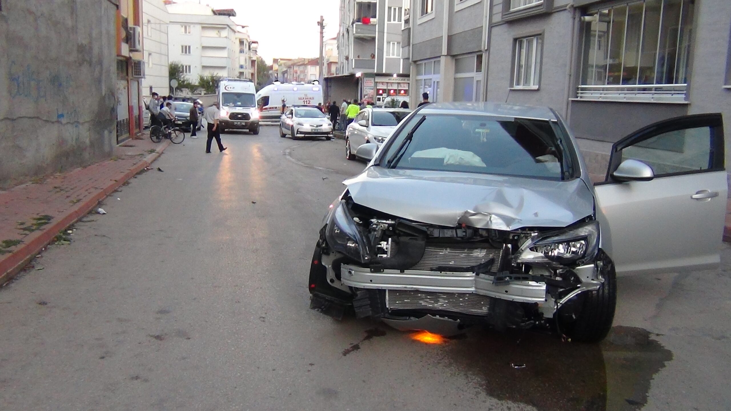 Bursa’da feci kaza! Yaralılar var Bursa’da feci kaza! Yaralılar var